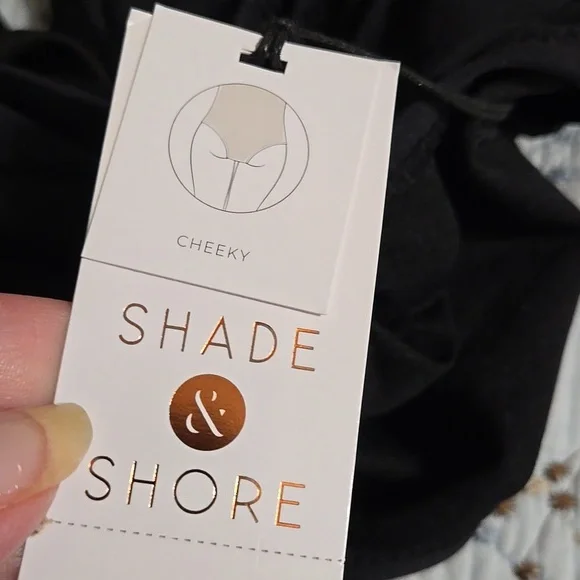 Shade & Shore Black One-Shoulder Cutout Swimsuit Size  Large (12-14) NWT - Picture 5 of 7